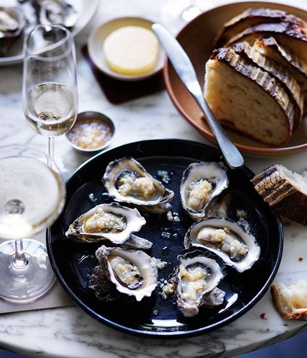 Roast oysters with horseradish