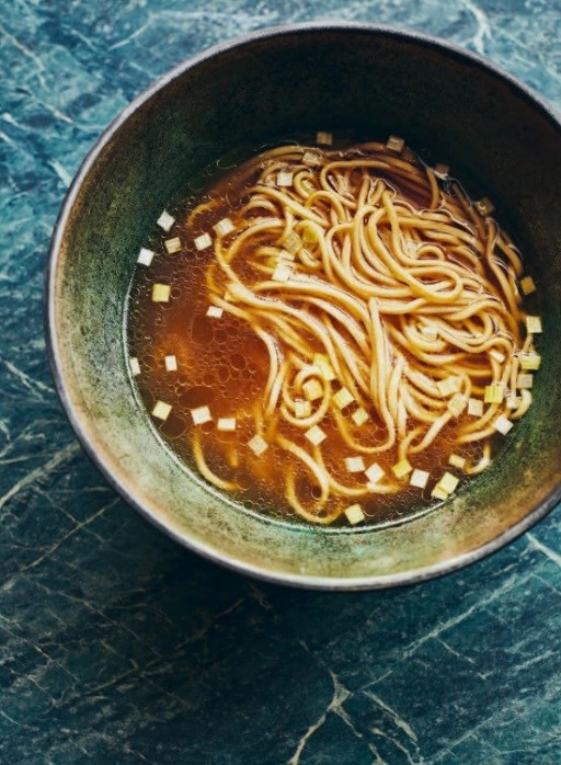 Roast pork and chicken chintan (Yaki tonkotsu to torigara chintan sūpu)