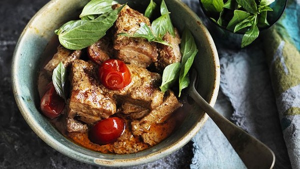 Roast pork belly red curry