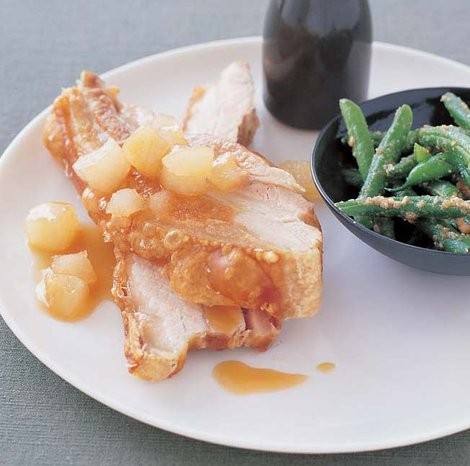 Roast pork belly with Fuji apple sauce