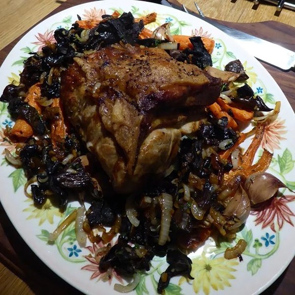 Roast pork with ceps (Le rôti de porc du Sidobre)