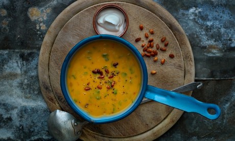 Roast pumpkin soup with cinnamon