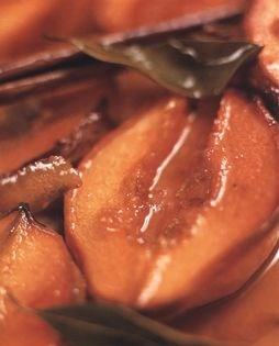 Roast quince with maple syrup