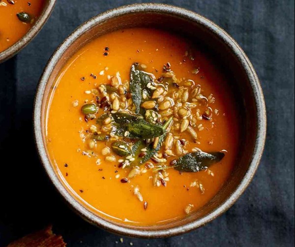 Roast sweet potato & tomato soup