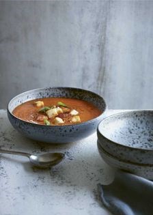 Roast tomato and lentil soup