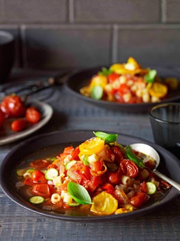 Roast tomato minestrone