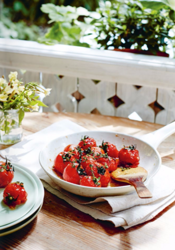 Roast tomatoes with lemon and lemon thyme