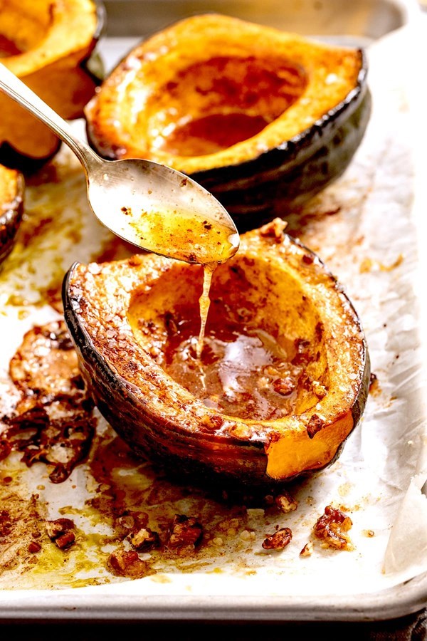 https://716f24d81edeb11608aa-99aa5ccfecf745e7cf976b37d172ce54.ssl.cf1.rackcdn.com/roasted-acorn-squash-3150475l2.jpg