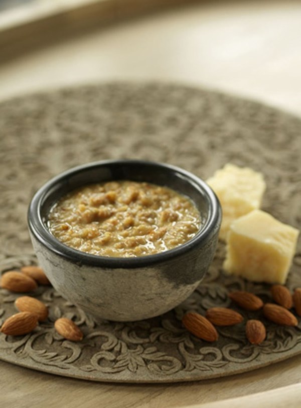 Roasted almond and Parmesan pesto