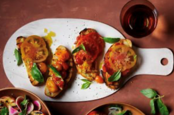 Roasted and fresh tomatoes with sourdough