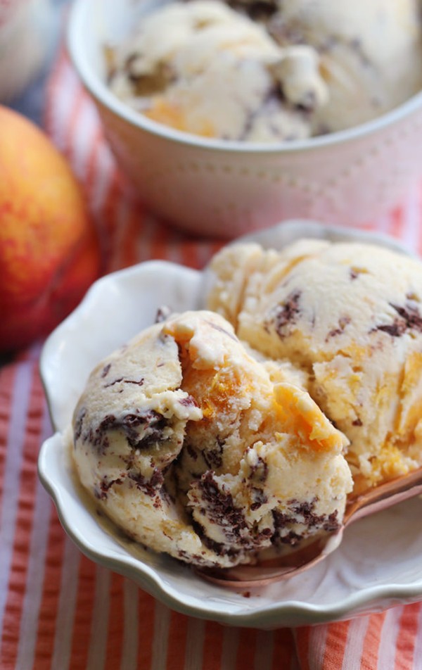 Roasted apricot chocolate chunk ice cream