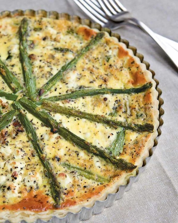 Roasted asparagus and goat cheese quiche