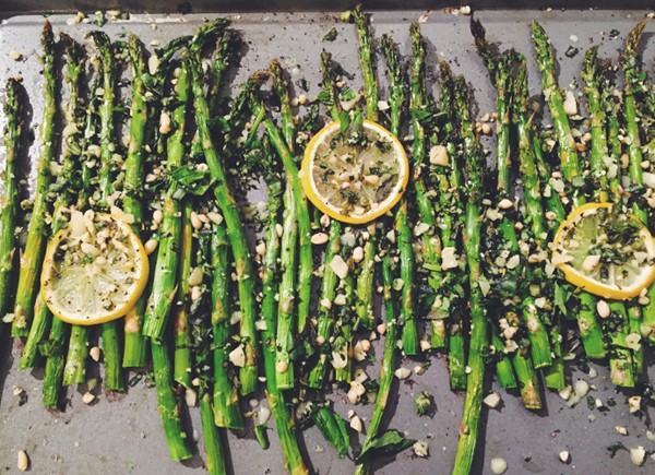 Roasted asparagus and lemon with chunky pesto