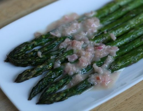 Roasted asparagus in beurre blanc
