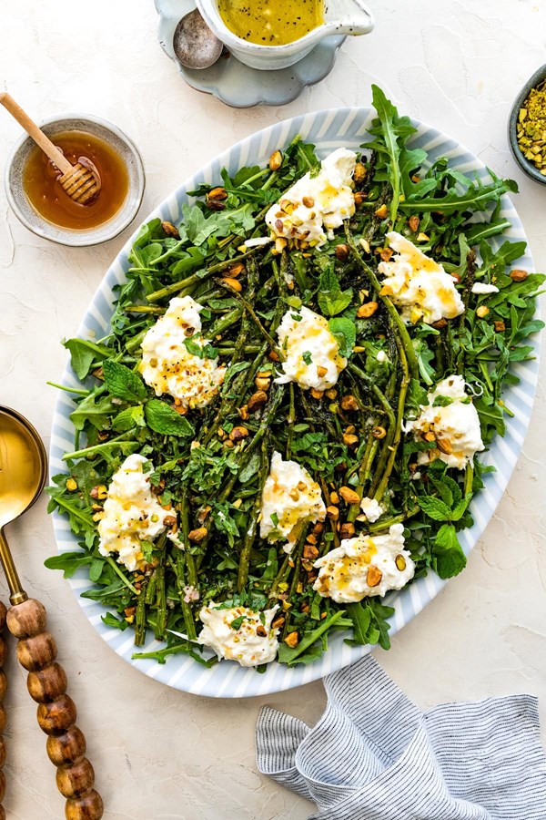 Roasted asparagus with burrata