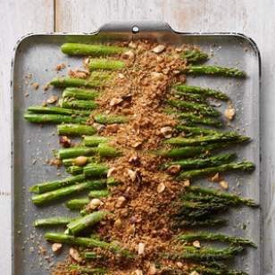 Roasted asparagus with Parmesan breadcrumbs