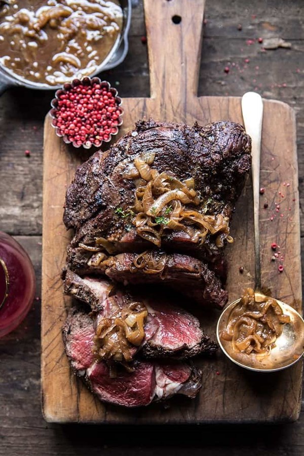Roasted beef tenderloin with French onion au jus