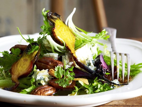 Roasted beetroot & blue cheese salad with honey pecans