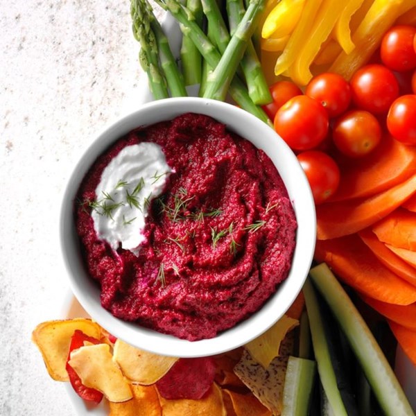 Roasted beetroot & garlic hummus