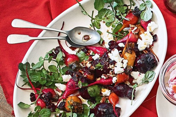 Roasted beetroot salad with goat's cheese and pecans