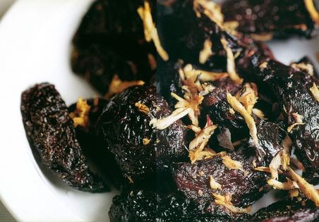 Roasted beets with horseradish