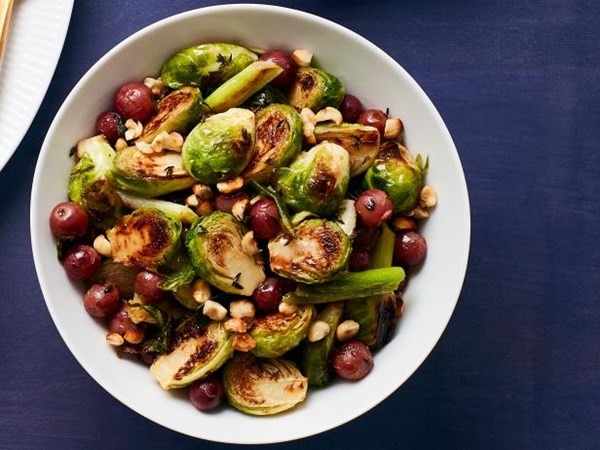 Roasted Brussels sprouts with grapes