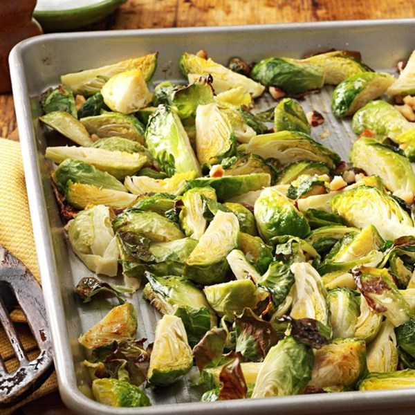 Roasted Brussels sprouts with hazelnuts
