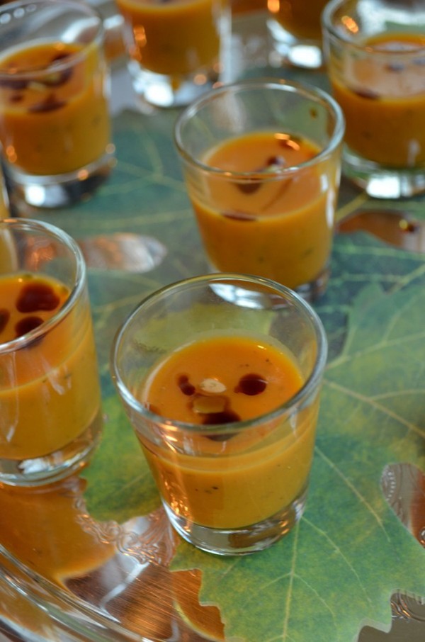 Roasted butternut squash soup with thyme and cayenne