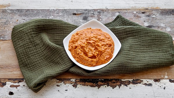 Roasted capsicum & almond sauce (Salsa romesco)