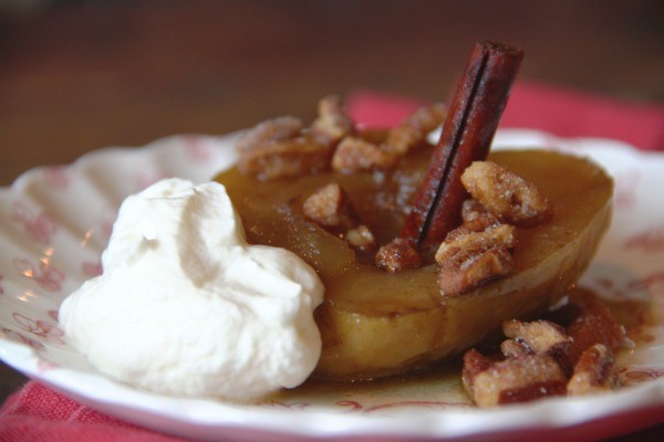 Roasted caramel-glazed cinnamon apples