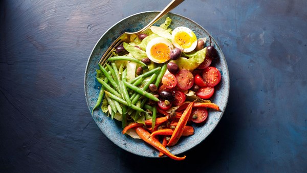 Roasted-carrot Niçoise
