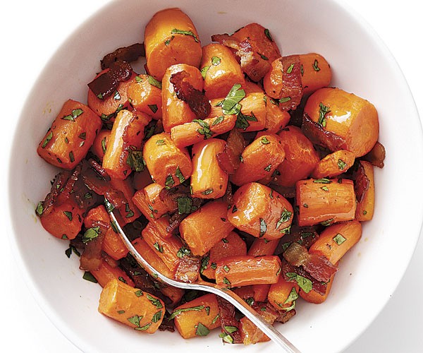 Roasted carrots and bacon