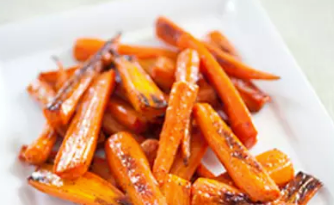 Roasted carrots and fennel with toasted almonds and parsley