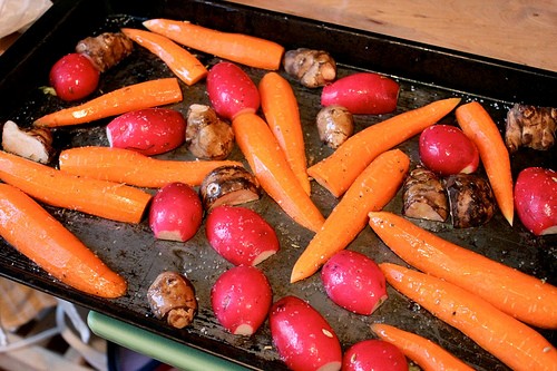 Roasted carrots, radishes & Jerusalem artichokes