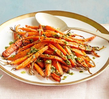 Roasted carrots with basil pesto
