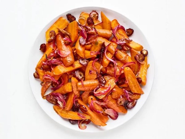 Roasted carrots with dates