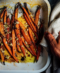 Roasted carrots with garlic and lime
