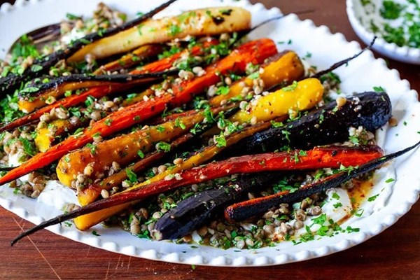 Roasted carrots with lentils and yogurt