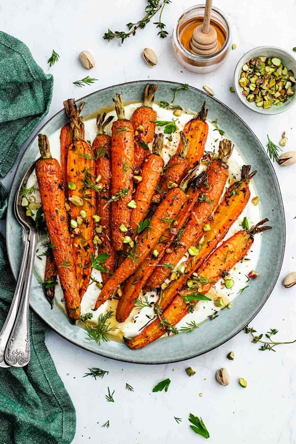 Roasted carrots with whipped feta