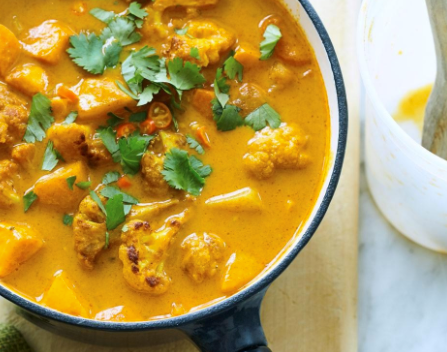 Roasted cauliflower & potato curry soup