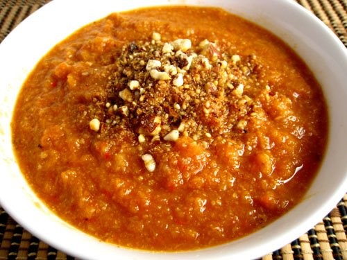 Roasted cauliflower and red pepper soup