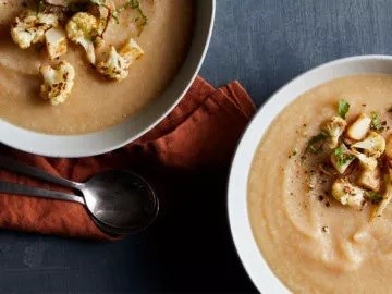 Roasted cauliflower soup