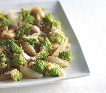 Roasted cauliflower with onions and fennel