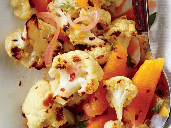 Roasted cauliflower with red onions and oranges