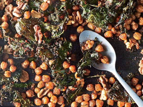 Roasted chickpea snack mix