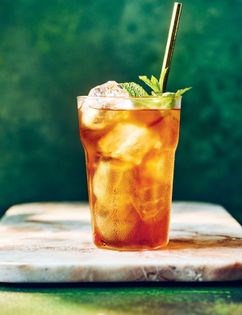 Roasted corn and elderflower iced tea