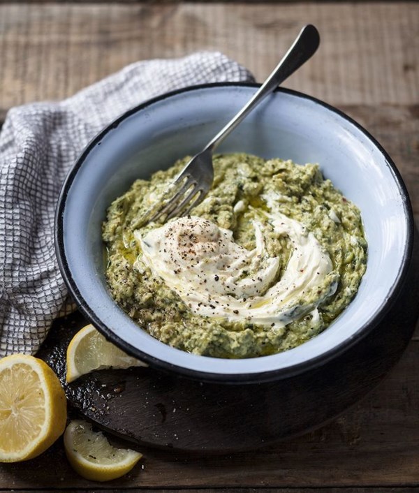 Roasted courgette hummus