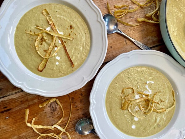 Roasted curried parsnip soup