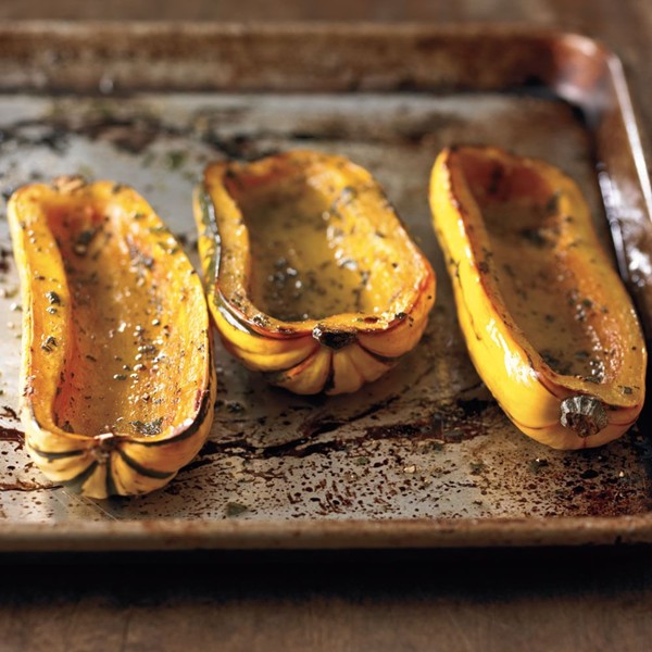 Roasted delicata squash with sage (Zucca al forno con salvia)