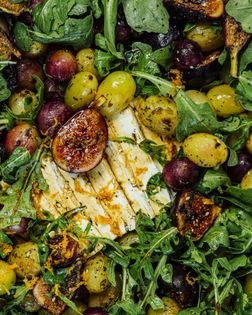 Roasted fruit & arugula salad